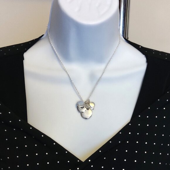 Vintage NEW LC Liz Claiborne Silver Tone Pendant Necklace for Women Girls - Picture 9 of 10